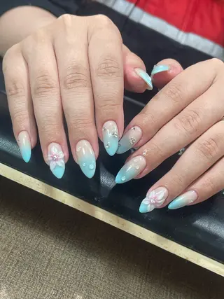 ネイル Lumi de nailsのネイルデザイン