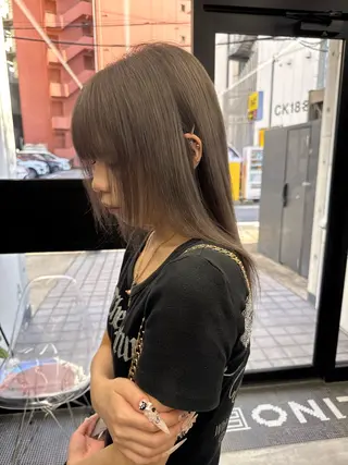 カラー Asami／名古屋／ ハイトーン／デザインのヘアスタイル