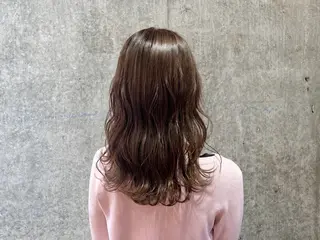 セミロング カラー 蓮見 友里のヘアスタイル