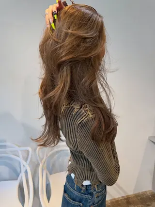 ロング Fev AYAHAのヘアスタイル