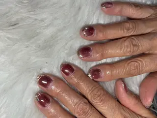 ネイル LAVISH 大和店 emi・:*+のネイルデザイン