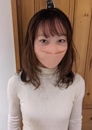 セミロング マエハラ ナナのヘアスタイル
