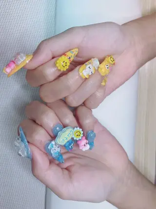 ネイル キラキラ🌸🌸🌸 nail ⭐️✨のネイルデザイン