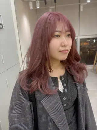 ロング カラー NaVIユウジ 透明感カラーのヘアスタイル