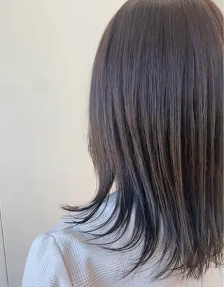 セミロング カラー かどの あゆみのヘアスタイル