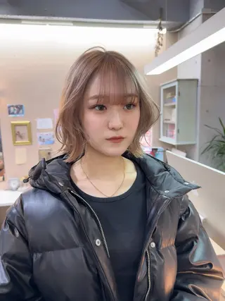 ショート カラー MIES amane(アマネ)のヘアスタイル