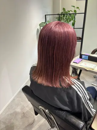 セミロング YURINO /ボブ ベージュ/ハイトーンのヘアスタイル