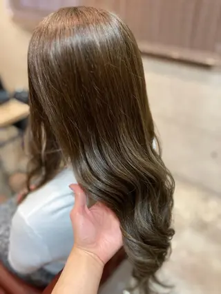 ロング カラー ERIKO Tのヘアスタイル