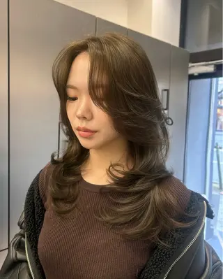 ロング 海外/大人レイヤー 🇺🇸TOMONAのヘアスタイル