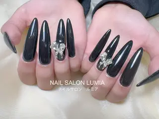 ネイル ネイルサロン ルミア Lumia 店長施術のネイルデザイン