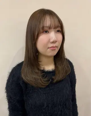セミロング 樋口 愛のヘアスタイル