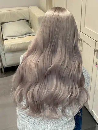ロング コスギ ユカナのヘアスタイル