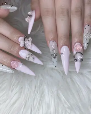 ネイル Mimi Nail_Royalのネイルデザイン
