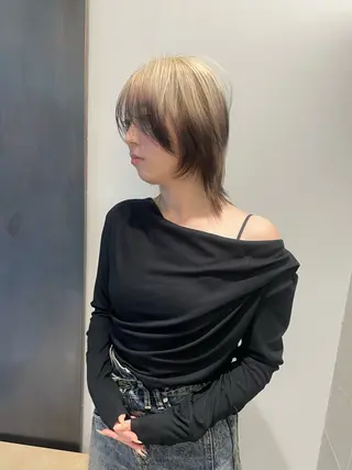 ショート カラー カット・ブリーチ TAIGAのヘアスタイル
