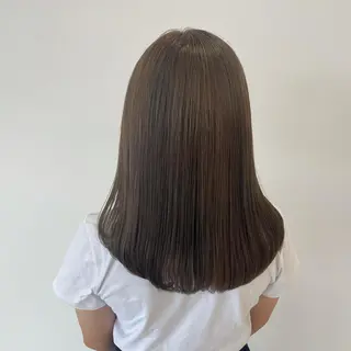 ロング ヘアアレンジ ブリーチ・縮毛矯正 三島佳音のヘアスタイル
