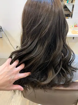 カラー 勝本 優佳のヘアスタイル