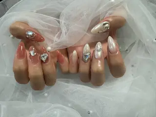 ネイル LAVISH 大和店 emi・:*+のネイルデザイン