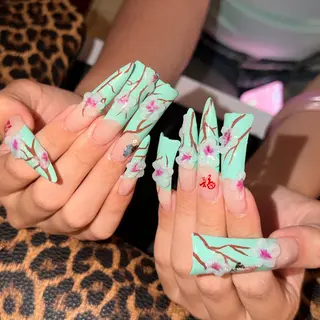 ネイル Ai 🤎のネイルデザイン