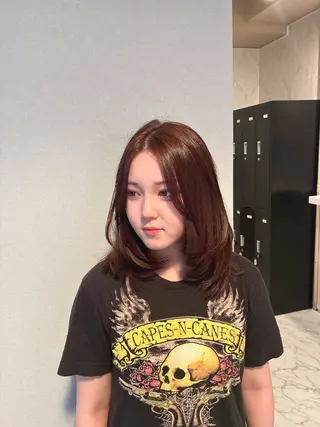 ミディアム カラー ハナダ メイのヘアスタイル