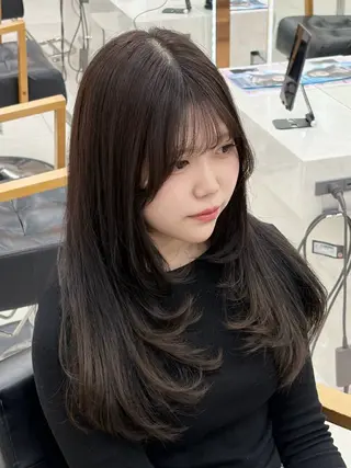 ロング Kurumi リトル渋谷のヘアスタイル
