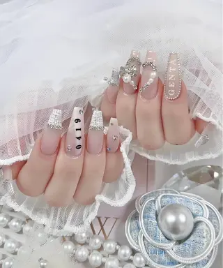 ロング E🌷nail 長さだし専門店のネイルデザイン