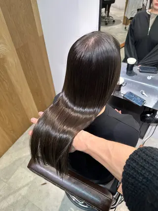 ロング 縮毛矯正🌝髪質改善 🌝一条龍輝のヘアスタイル