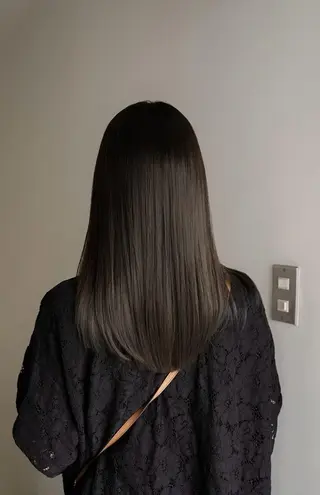 セミロング navile GINZAのヘアスタイル