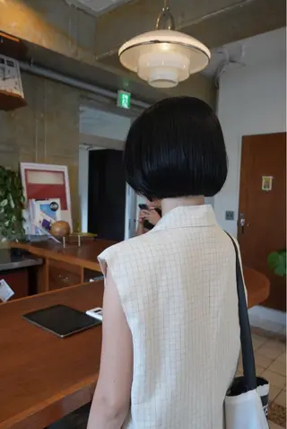 ショート カラー ウチミズ サヤカのヘアスタイル