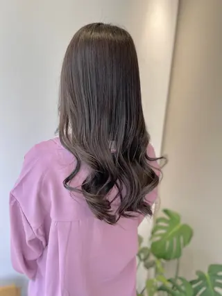 ロング カラー 佐々木 美帆のヘアスタイル