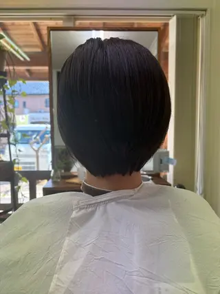 ショート カラー 羽鳥 美穂のヘアスタイル