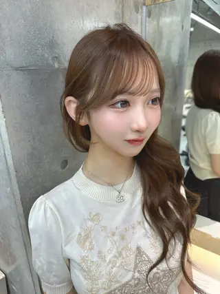 ロング カラー shion 透明感カラーのヘアスタイル