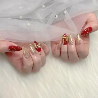 ミディアム エム ⭐︎のネイルデザイン