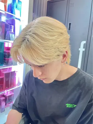 ショート カラー 金田 颯太のヘアスタイル
