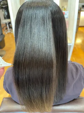 セミロング 梶谷 和希のヘアスタイル