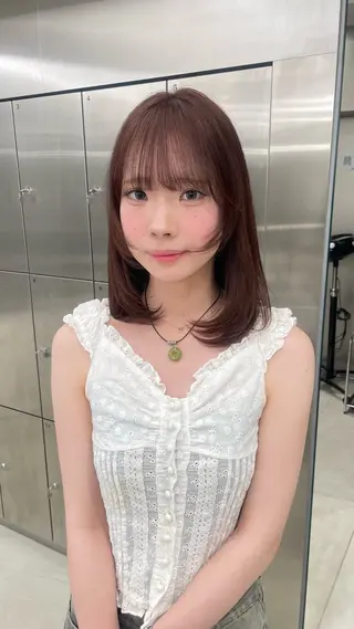 ミディアム 松岡 莉瑚のヘアスタイル