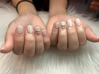 ネイル ROY心斎橋店 川淵 美澪💖のネイルデザイン