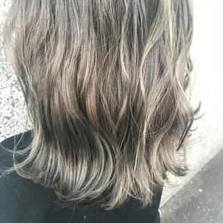 ミディアム カラー Oopsレイヤー 加藤澄都のヘアスタイル