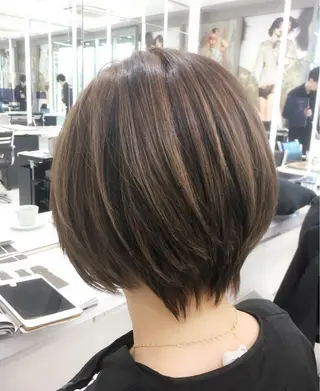 ショート パーマ 趙 英来のヘアスタイル
