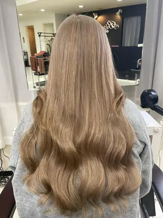 ロング カラー マリカ🦋韓国 ハイトーン/エクステのヘアスタイル