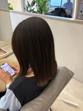 ミディアム 小暮 茜のヘアスタイル