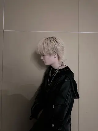 カラー メンズ ダメージレスブリーチ RIKU🎨のヘアスタイル
