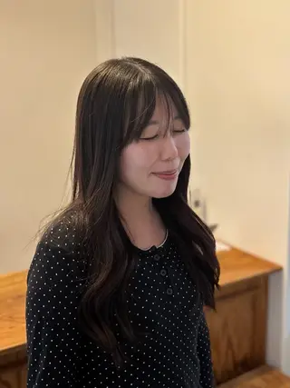 ロング ヤマノウチ アヤカのヘアスタイル