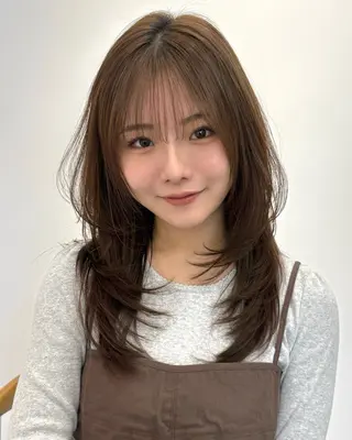 セミロング カラー 大人レイヤー×艶髪 小久保　春暁のヘアスタイル