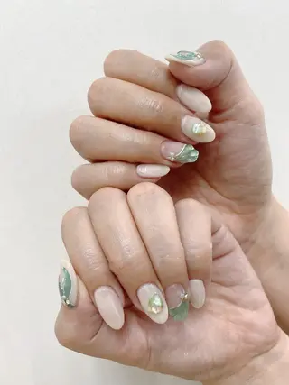 ミディアム le lien nailのネイルデザイン