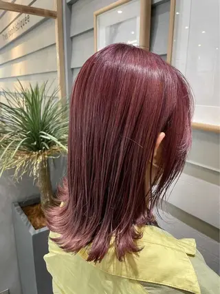 ミディアム 鶏内 まゆのヘアスタイル