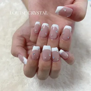 ネイル LOUISE CRYSTALのネイルデザイン