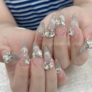 ネイル Queens テイのネイルデザイン