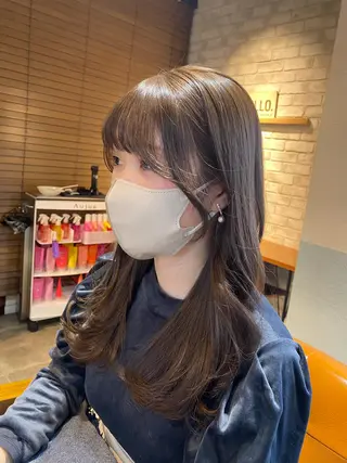 ロング カラー 🩵盛れる顔周り/ 艶カラーemi🩵のヘアスタイル
