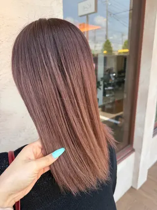 カラー 林 莉瑠のヘアスタイル