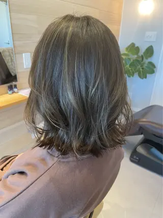 ミディアム 髙浪 みゆきのヘアスタイル